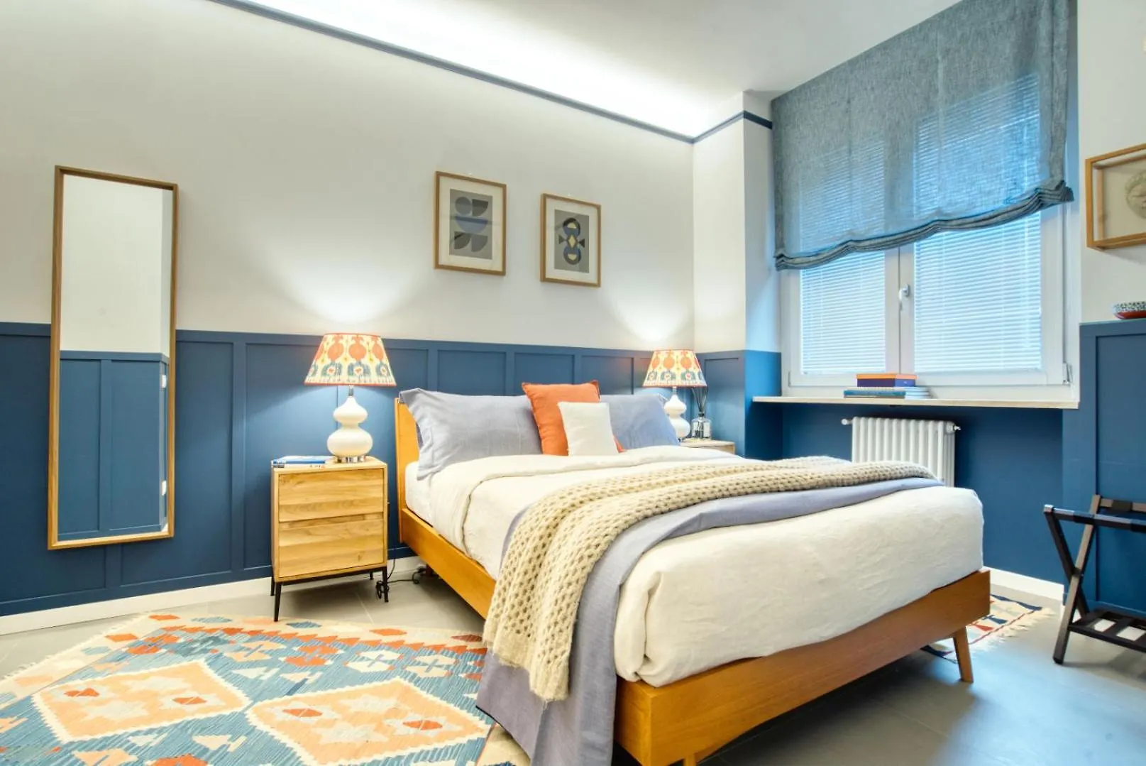 2Roomz Apartment Milan City Center contacts